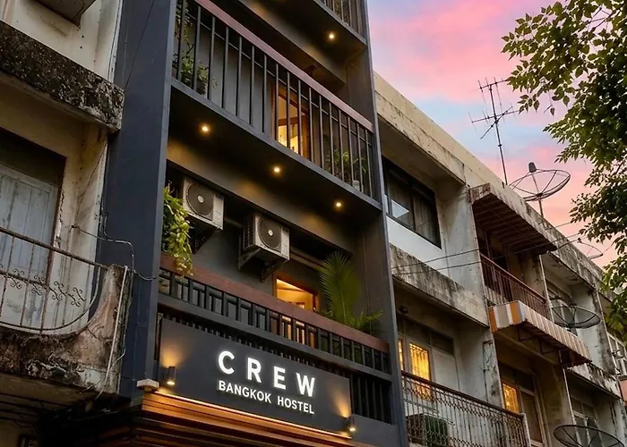 Crew With Breakfast In Old Town Area